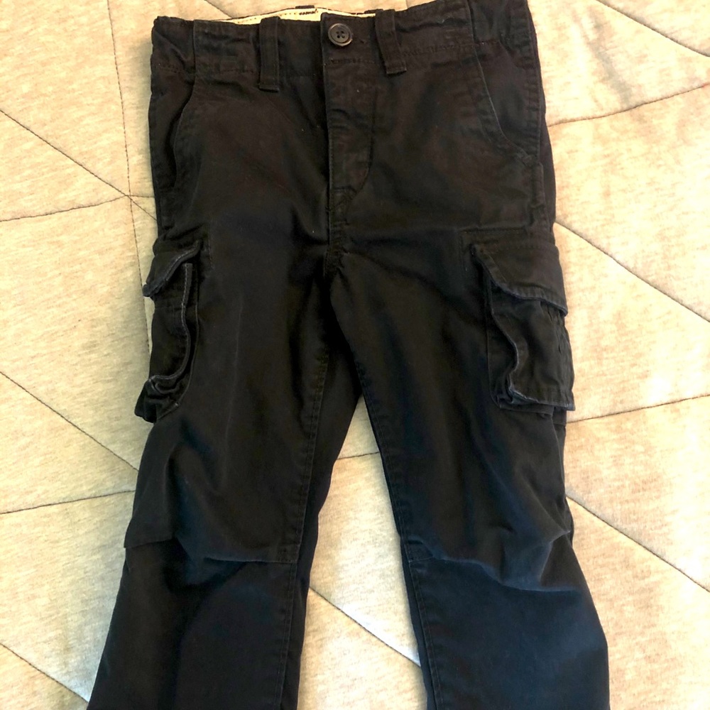 GAP - 4T - black cargo pants